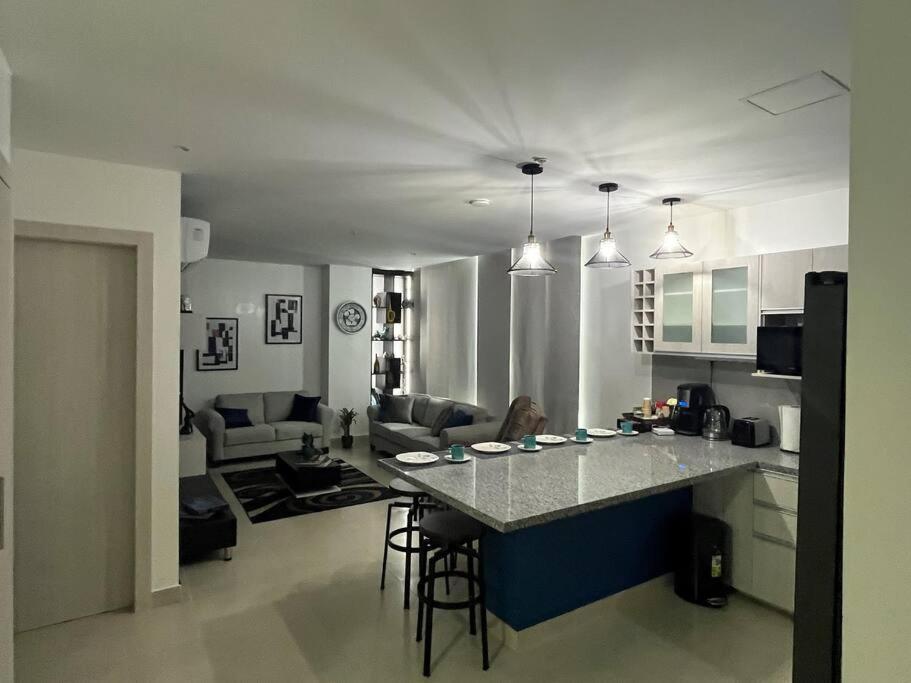 גוויאקיל New Luxury Apartment With King - Size Bed Ceibos מראה חיצוני תמונה